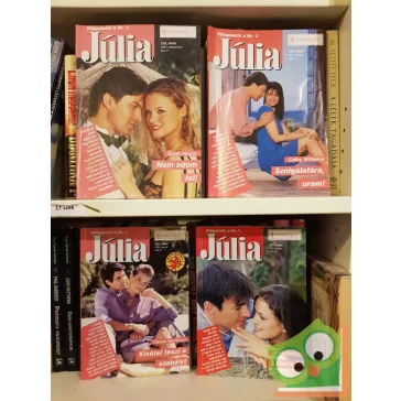 4 db-os Júlia füzet (230, 248, 262, 267)