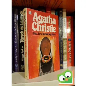   Agatha Christie: One two, buckle my shoe (Hercule Poirot 23.)    