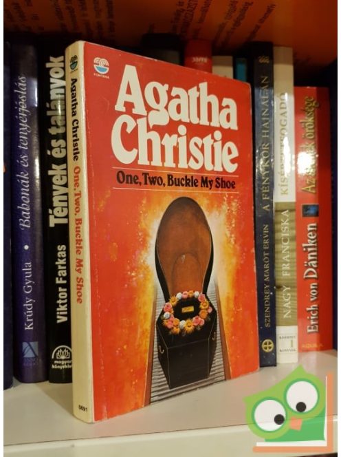 Agatha Christie: One two, buckle my shoe (Hercule Poirot 23.)