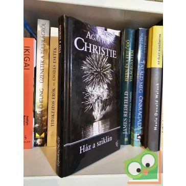   Agatha Christie: Ház a sziklán (Hercule Poirot 7.) (Arthur Hastings 5.) (ritka)