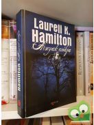 Laurell K. Hamilton: Árnyak ​csókja (Merry Gentry 1.)