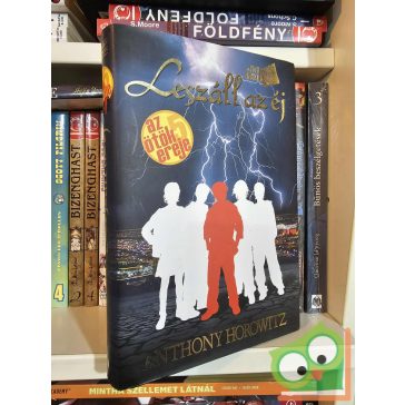   Anthony Horowitz: Leszáll az éj (Az Ötök ereje 3.) (Tini krimik)