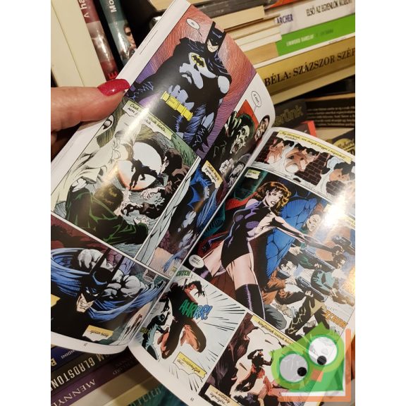 Doug Moench, Kelley Jones: Batman és Drakula: Vörös Eső 2021/4