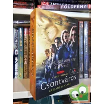   Cassandra Clare: Csontváros (A Végzet Ereklyéi 1.)(Árnyvadász univerzum) (Fine Selection)