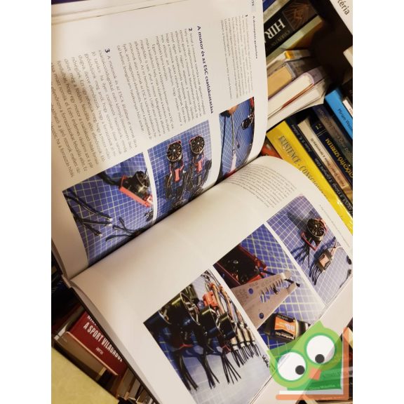 Alex Elliott: Drónok kézikönyve - Alkalmazás - Karbantartás - Működtetés - Építés