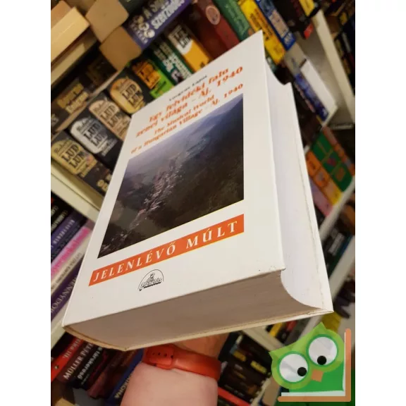 Vargyas Lajos: Egy felvidéki falu zenei világa (Jelenlévő múlt sorozat)