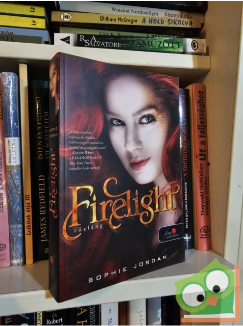 Sophie Jordan: Firelight - Tűzláng (Tűzláng-trilógia 1.) (Vörös pöttyös könyvek)