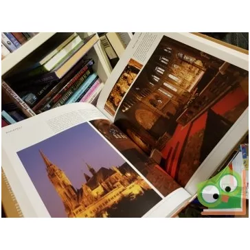 Nagy Mézes Rita (szerk.): A hit palotái