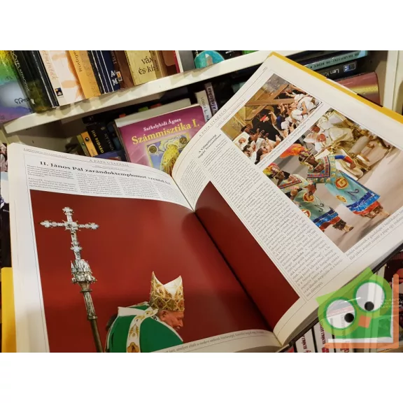 Jörg Mandt, Ulrike Moser, Sonia Shinde: II. János Pál pápa életének képes krónikája