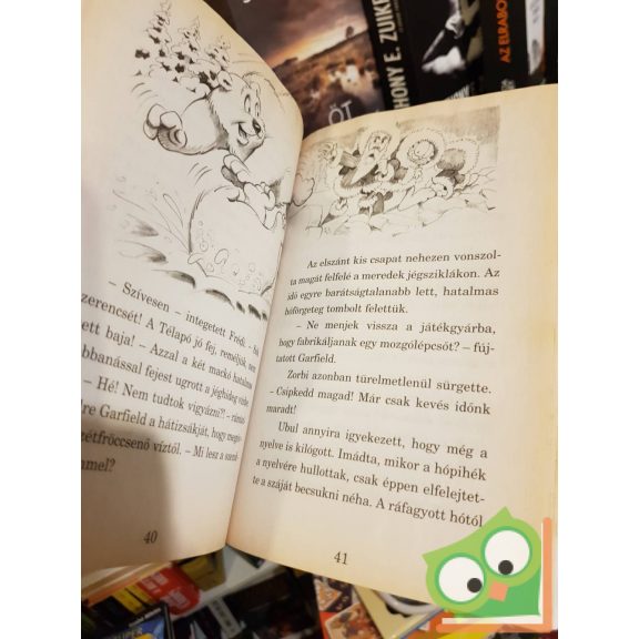 Jim Davis: Garfield, a Kémapó