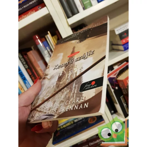 Clare - Brennan: Keserű szájíz (Történetek az Árnyvadász Akadémiáról 7., Árnyvadász univerzum, LMBTQ, Fine Selection, nagyon ritka)