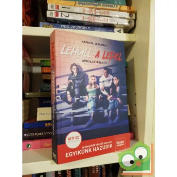   Karen M. McManus: Lehull a lepel (Lehull a lepel 1.) (Netflix sorozat, bónuszfejezettel)