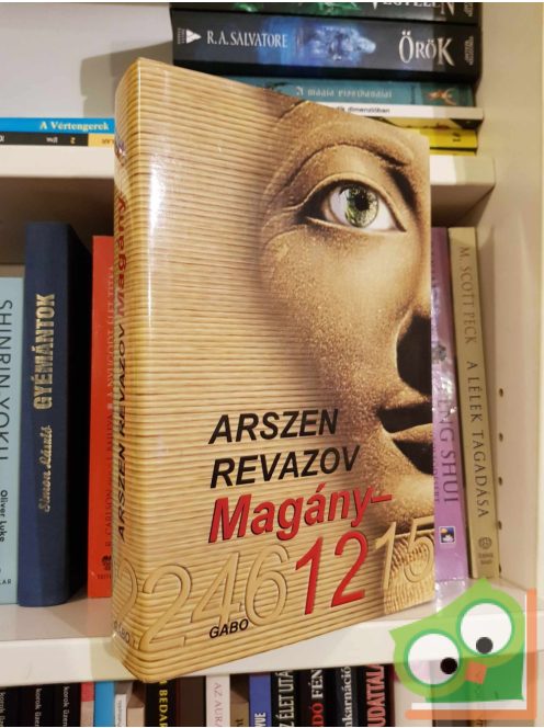 Arszen Revazov: Magány - 12