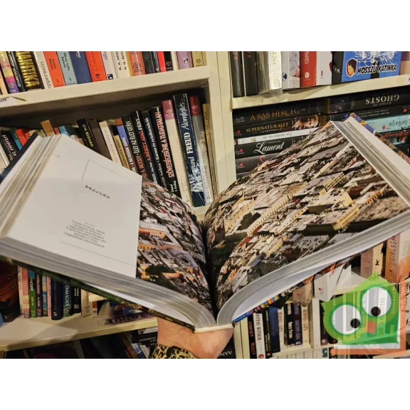 Antonio Attini, Pino Cacucci: Magasan Mexikó felett