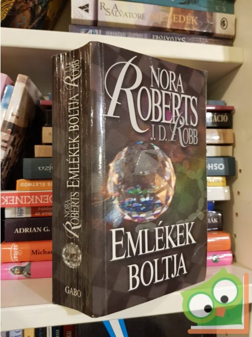 Nora Roberts - J. D. Robb: Emlékek boltja  (Eve Dallas 17,5)