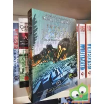   Rick Riordan: Csata a labirintusban (Percy Jackson és az olimposziak 4.) (Félvér Tábor Krónikák 4.)