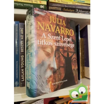   Mariano Navarro, Julia Navarro: A Szent Lepel titkos szövetsége