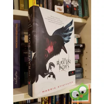   Maggie Stiefvater: The Raven Boys – A Hollófiúk  (Hollófiúk 1.) (Fine Selection)