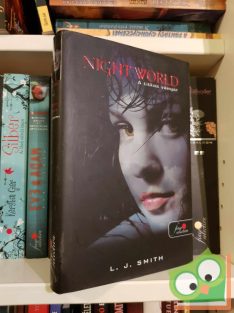  Lisa Jane Smith: A titkos vámpír (Night World 1.) (Vörös pöttyös könyvek, Fine Selection)