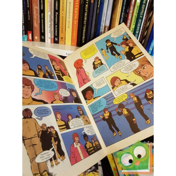 Nemere István, Haui József: Titok a kráter mélyén (Illusztrálta: Haui József)