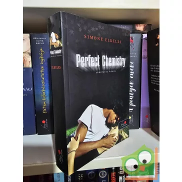   Simone Elkeles: Tökéletes kémia (Perfect Chemistry 1.) (Fine selection, Vörös pöttyös)