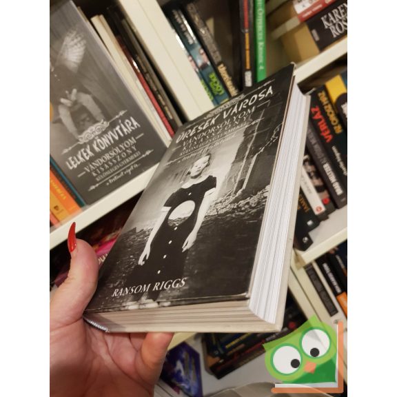 Ransom Riggs: Üresek városa (Vándorsólyom kisasszony különleges gyermekei 2.) (ritka)